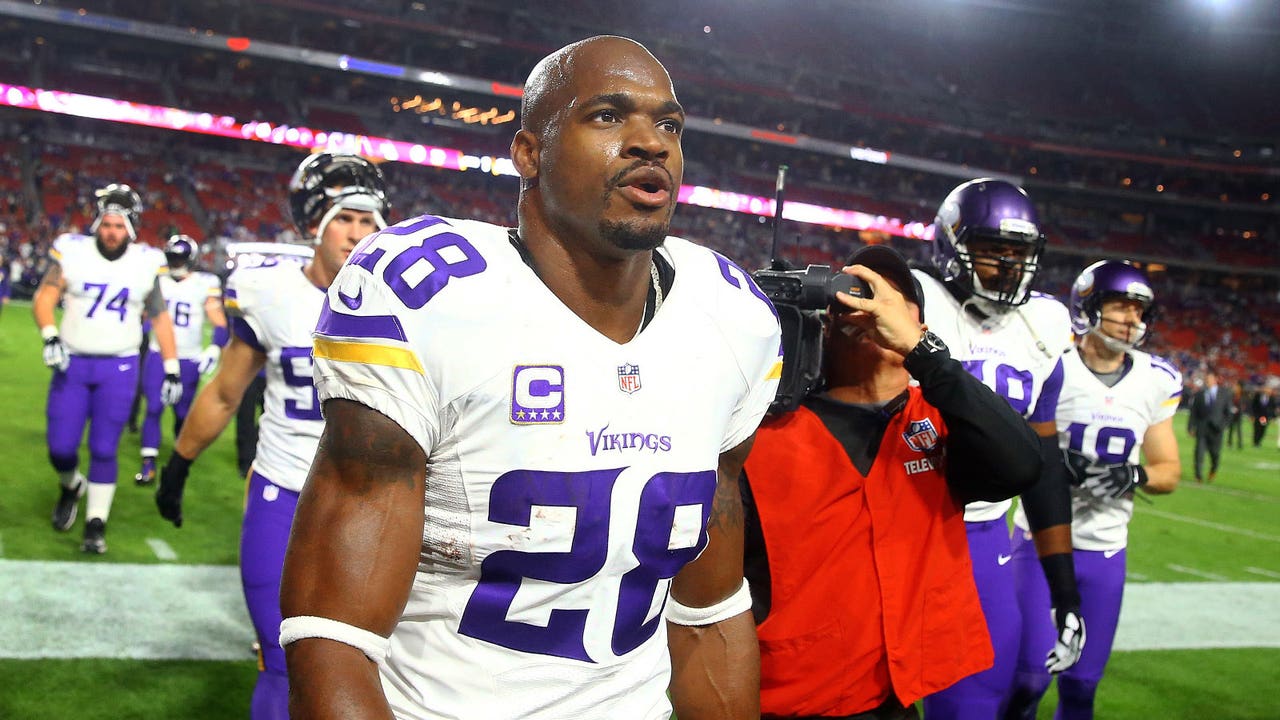 Vikings' Peterson sets lofty goals for 2016